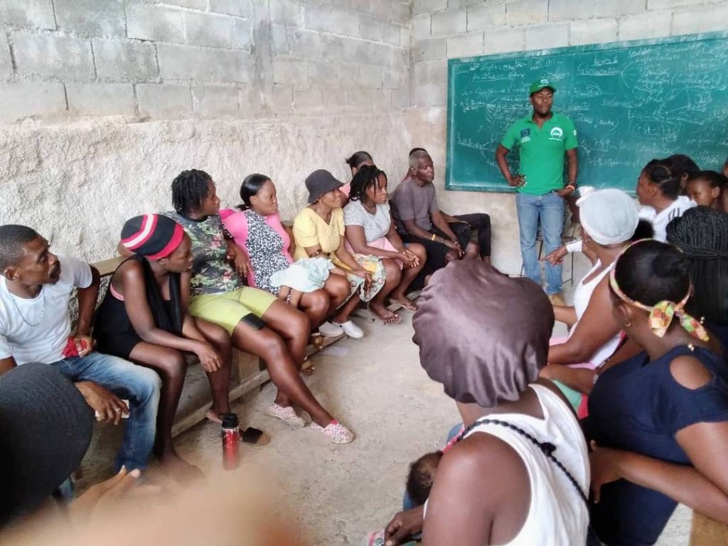 Incontro per le persone fuggite dalle bande armate ad Haiti organizzato da AVSI con il sostegno di ECHO