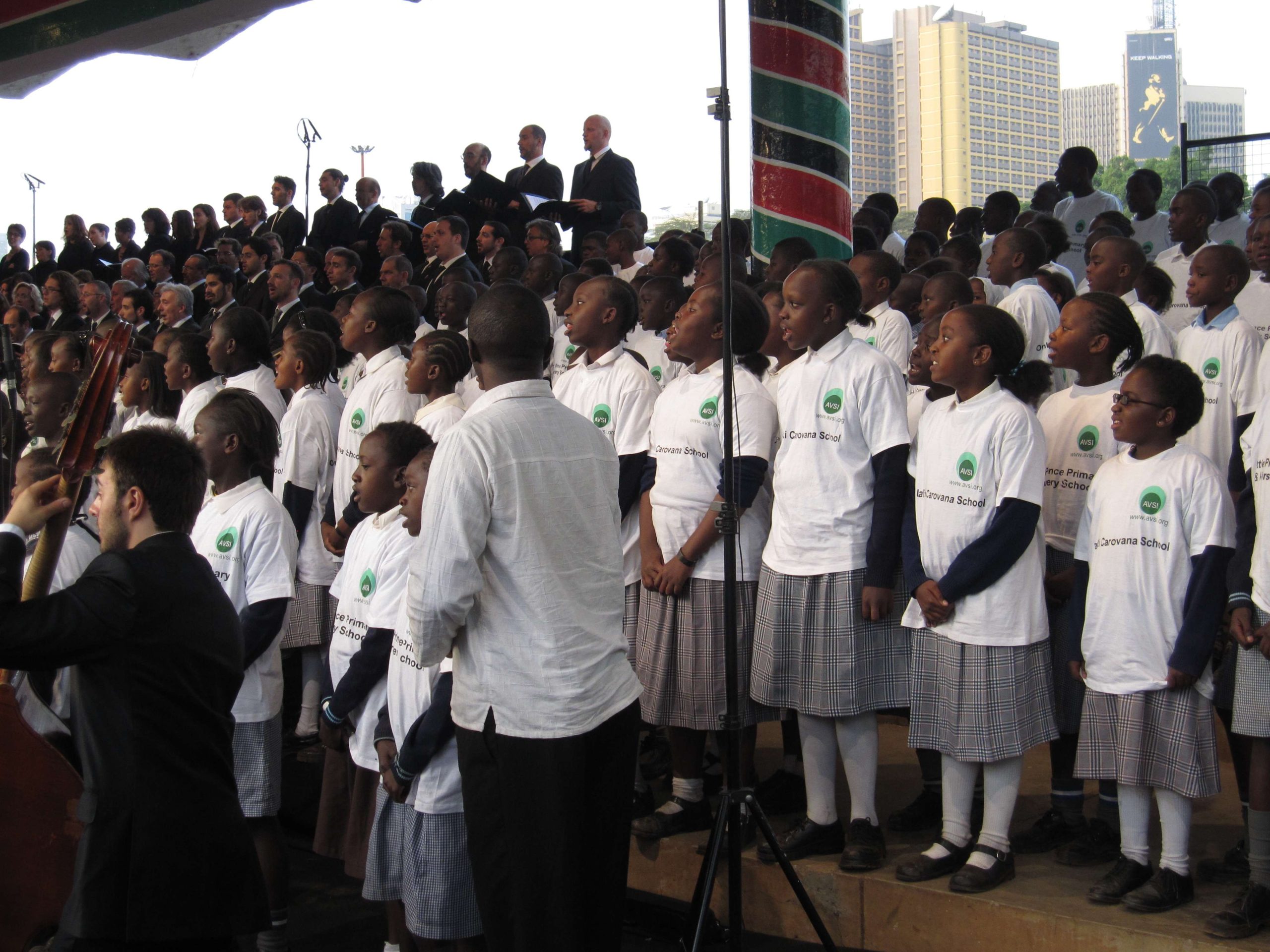 2011- 200 Little Prince School singing Va pensiero in a Concert Led Ricardo Muti