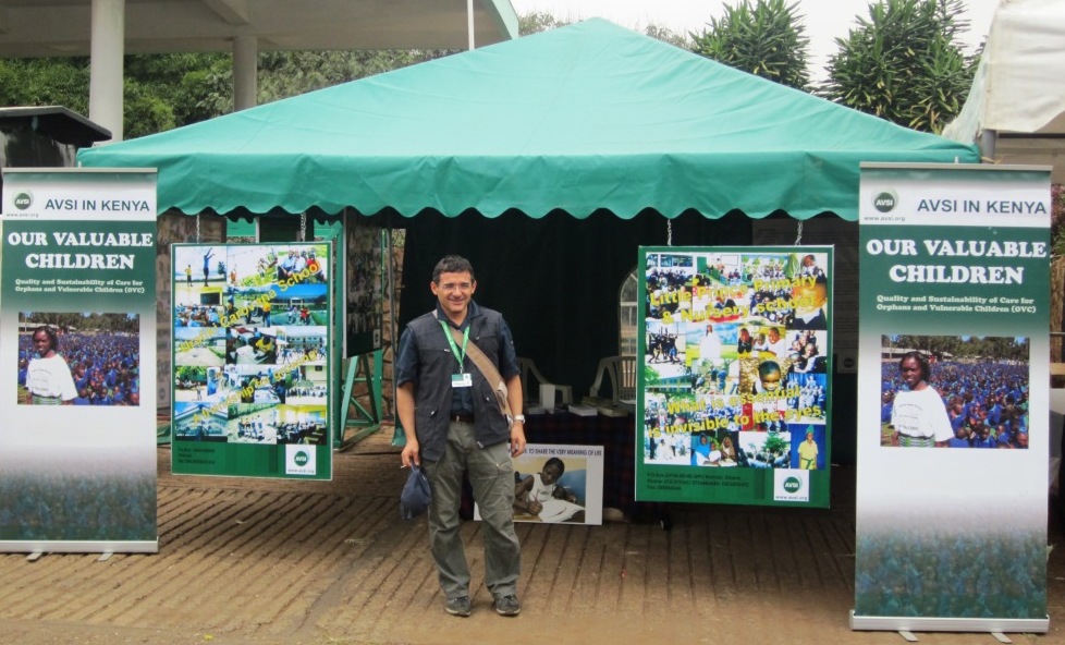 2011- Masu at AVSI stand during a concert attended by Ricardo Muti