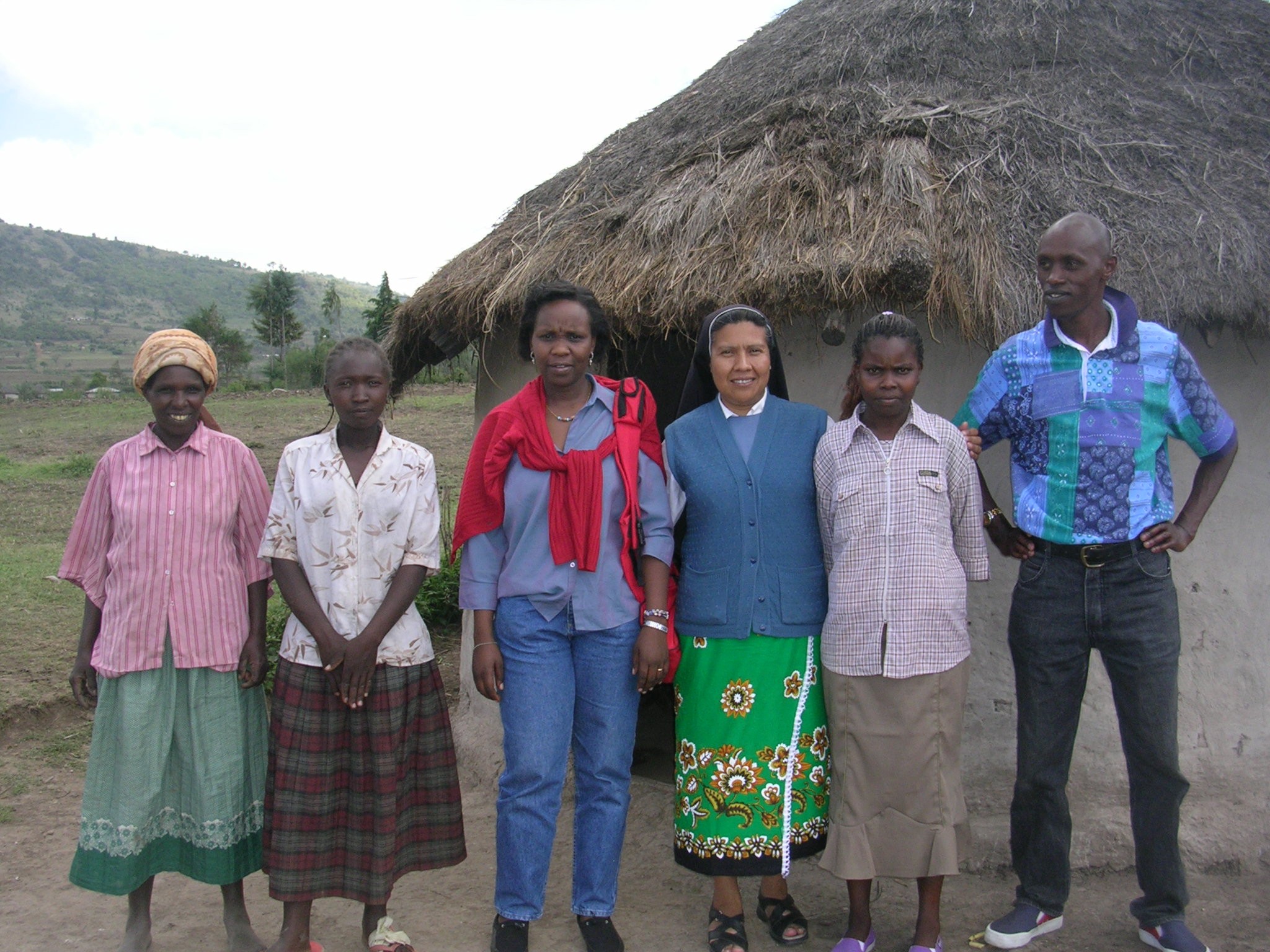 2013 - Romana conducts home visits in Mulot