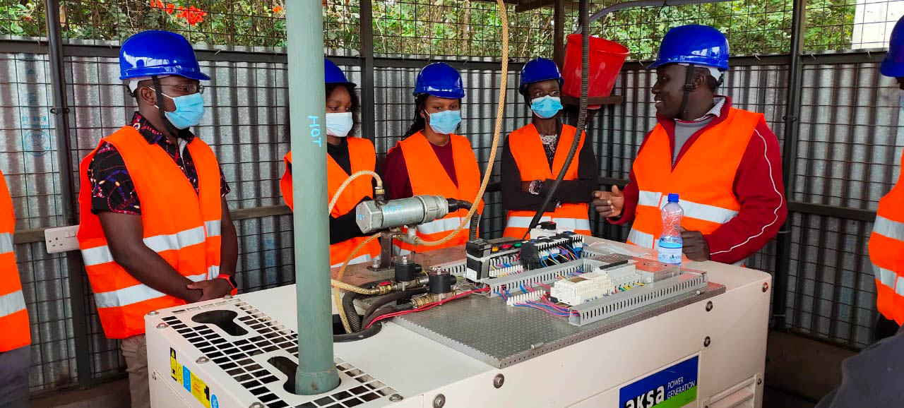 2019-Training-with-St.-Kizito-VTI-using-the-machine-as-a-training-tool-on-circular-economy-on-the-use-of-Vegetable-oil