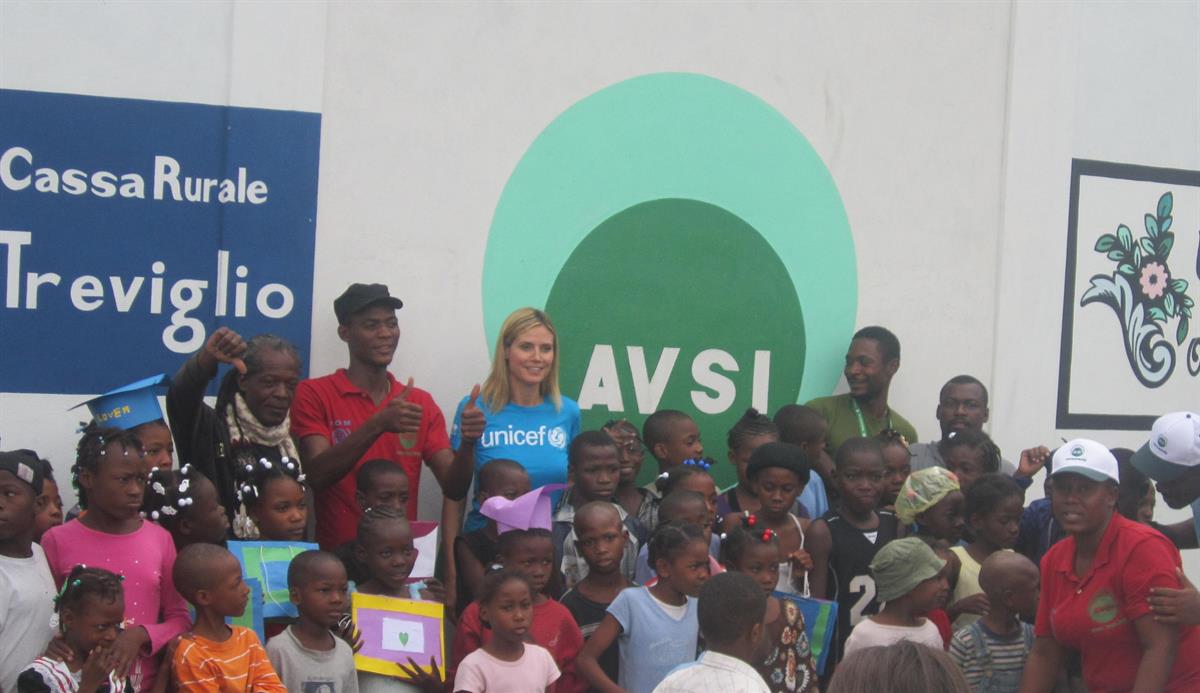 Heidi Klum In Haiti AVSI1