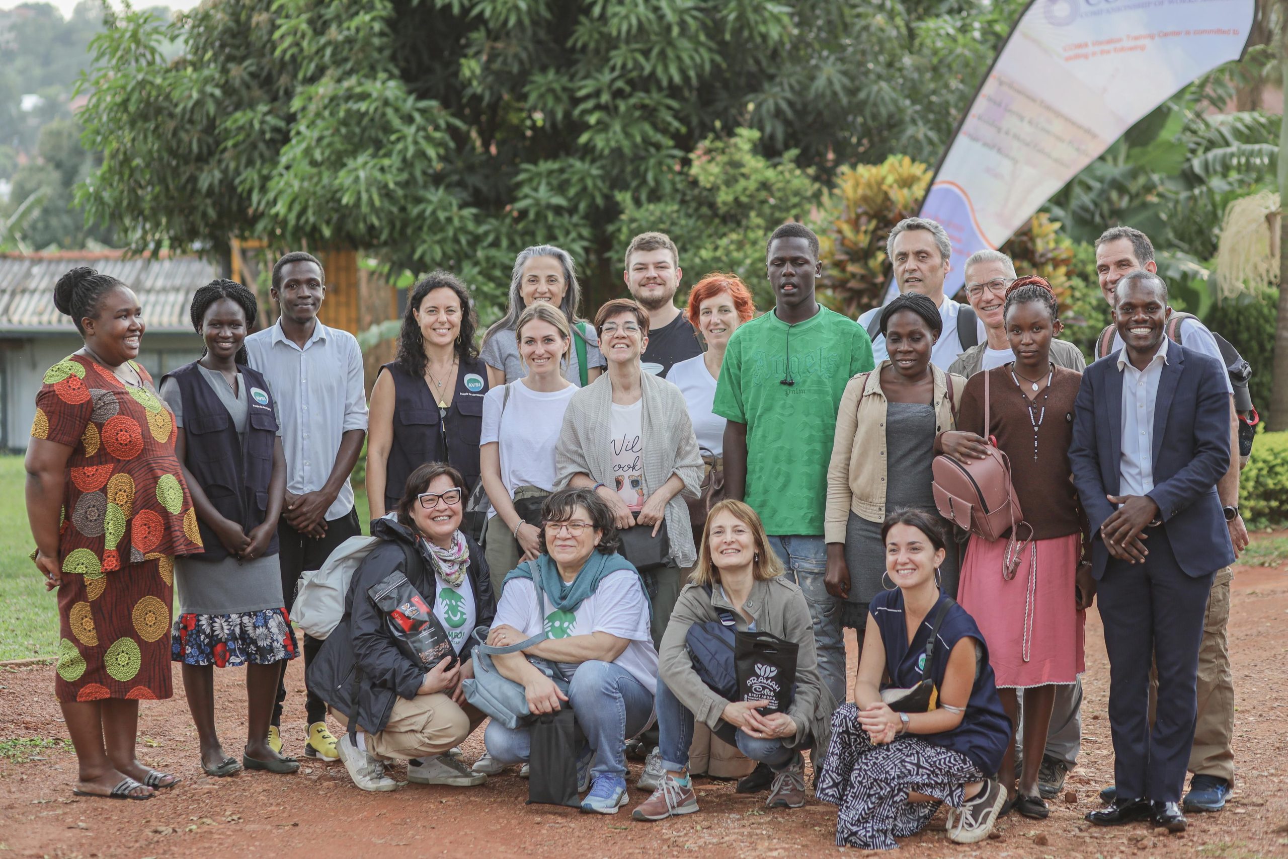 AVSI e sacchi progetto CSR Uganda (3)