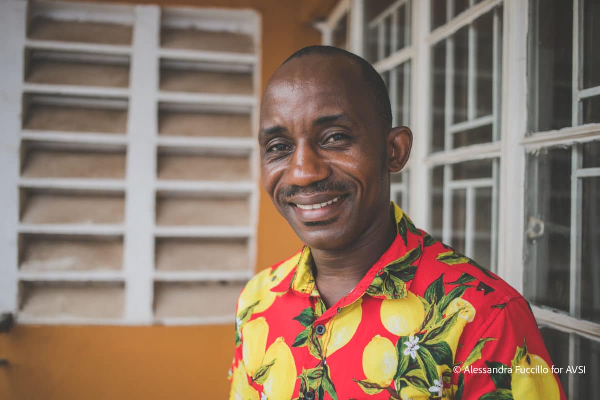 Jimmy Tamba, ex bambino soldato oggi coordinatore del progetto Sostegno a distanza di AVSI in Sierra Leone