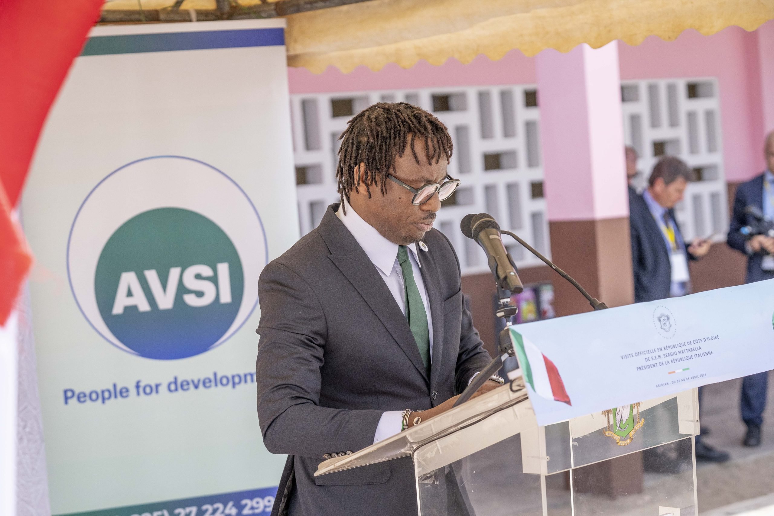 Bamba Lassinè AVSI country representative welcomed Mattarella in Ivory Coast